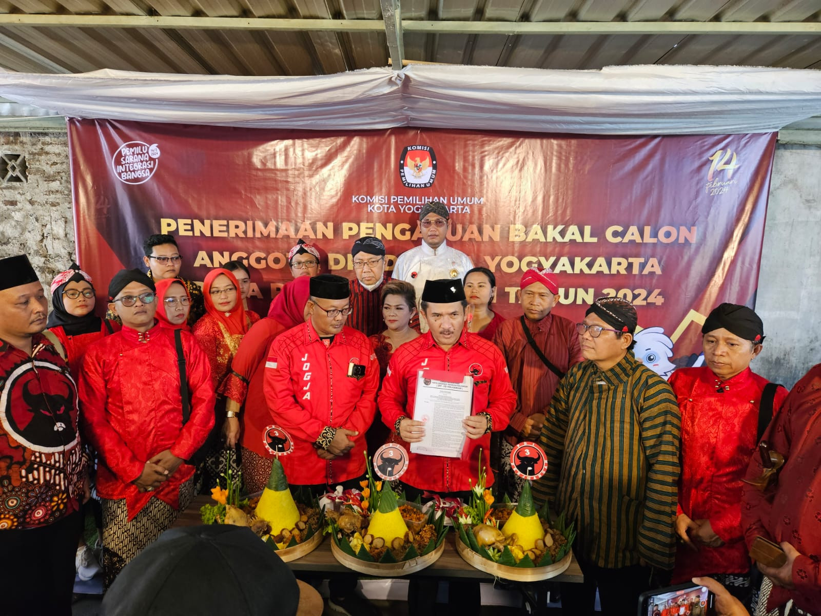 Bergerak terus tanpa henti, membuang yang jelek, membangun yang baik.